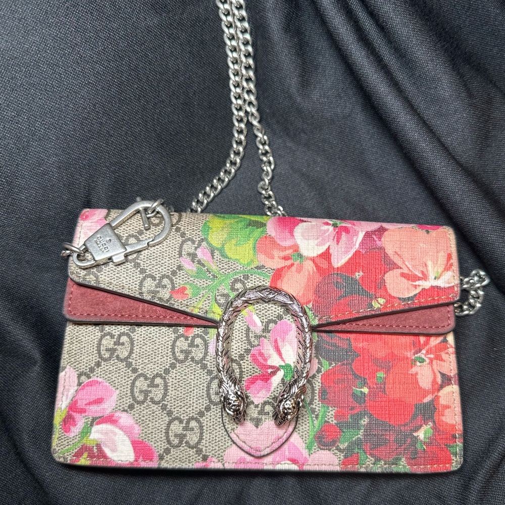 Gucci floral Super mini Dionysus chain wallet bag